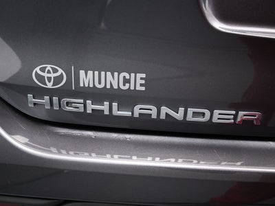 2022 Toyota Highlander Hybrid XLE