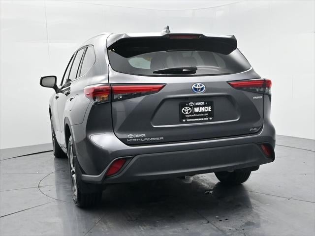 2022 Toyota Highlander Hybrid XLE