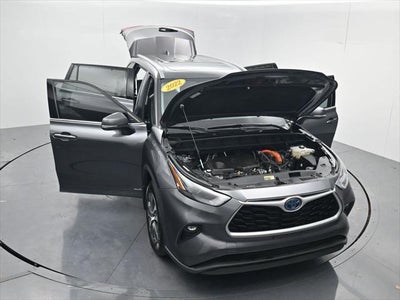 2022 Toyota Highlander Hybrid XLE
