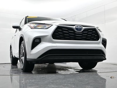 2022 Toyota Highlander Hybrid XLE