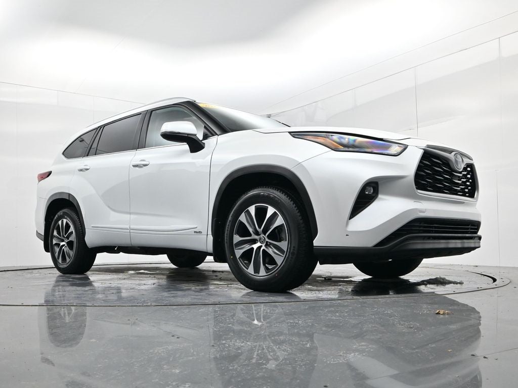 2022 Toyota Highlander Hybrid XLE