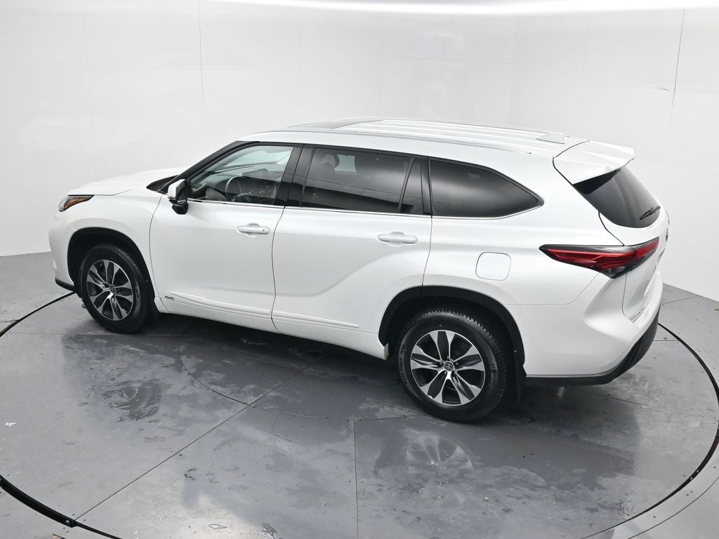 2022 Toyota Highlander Hybrid XLE
