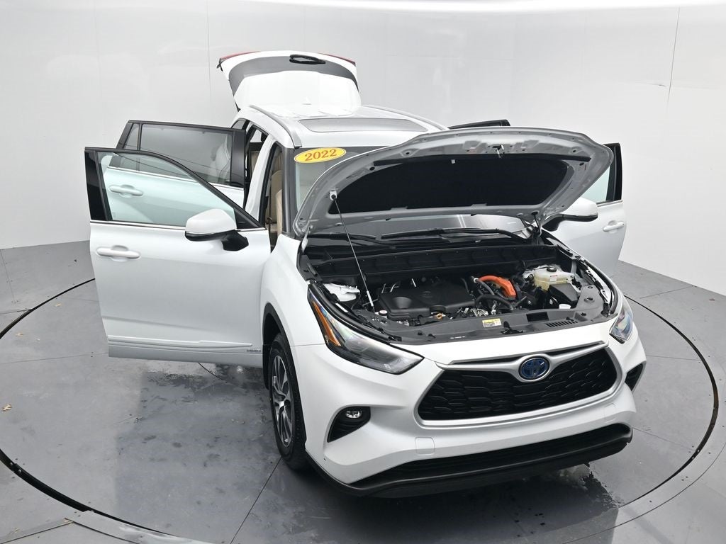 2022 Toyota Highlander Hybrid XLE
