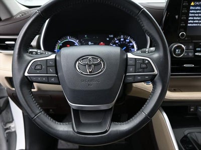 2022 Toyota Highlander Hybrid XLE