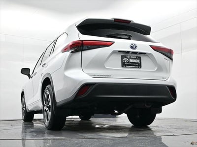 2022 Toyota Highlander Hybrid XLE