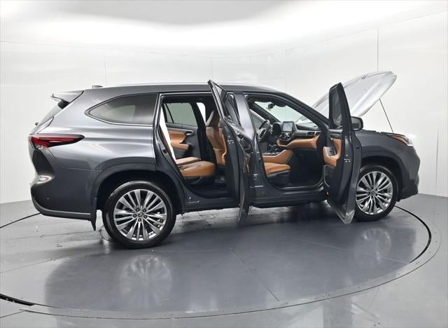 2024 Toyota Highlander Platinum