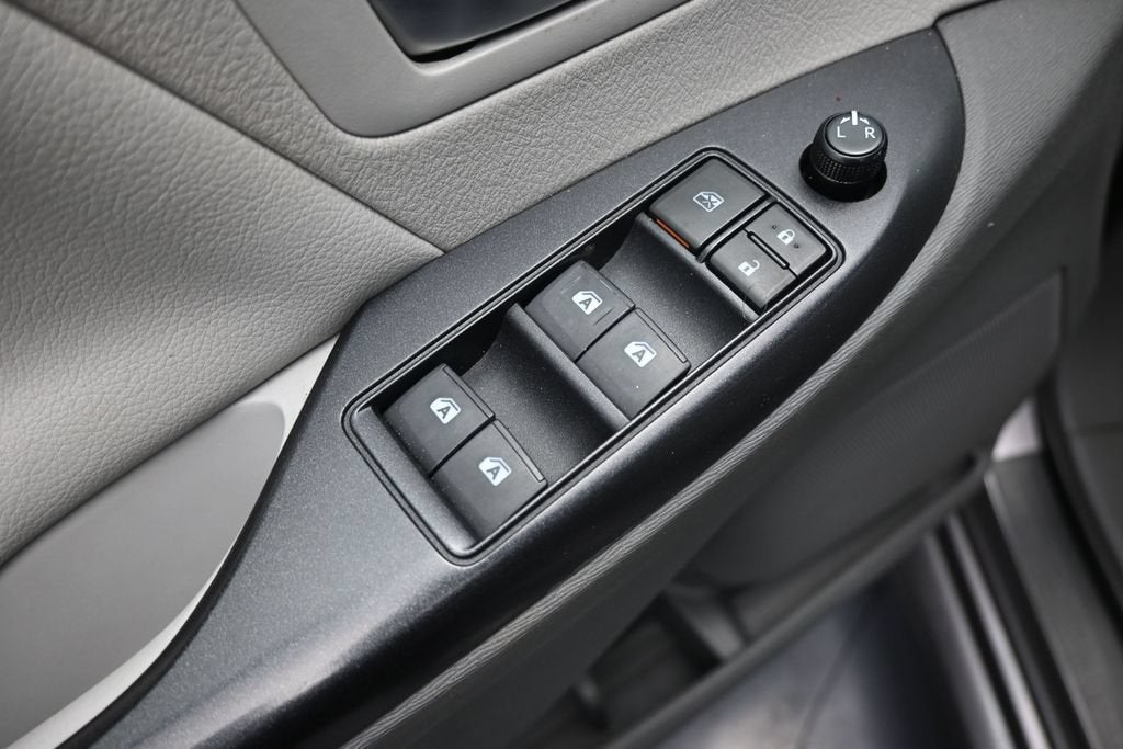 2019 Toyota Sienna LE 8 Passenger