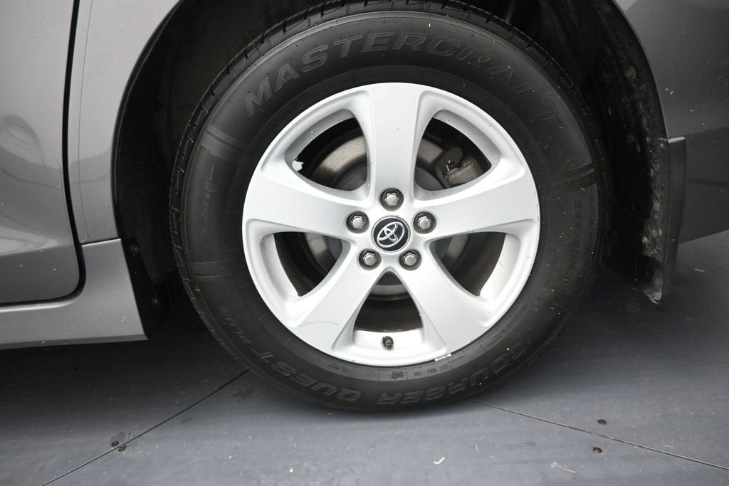 2019 Toyota Sienna LE 8 Passenger