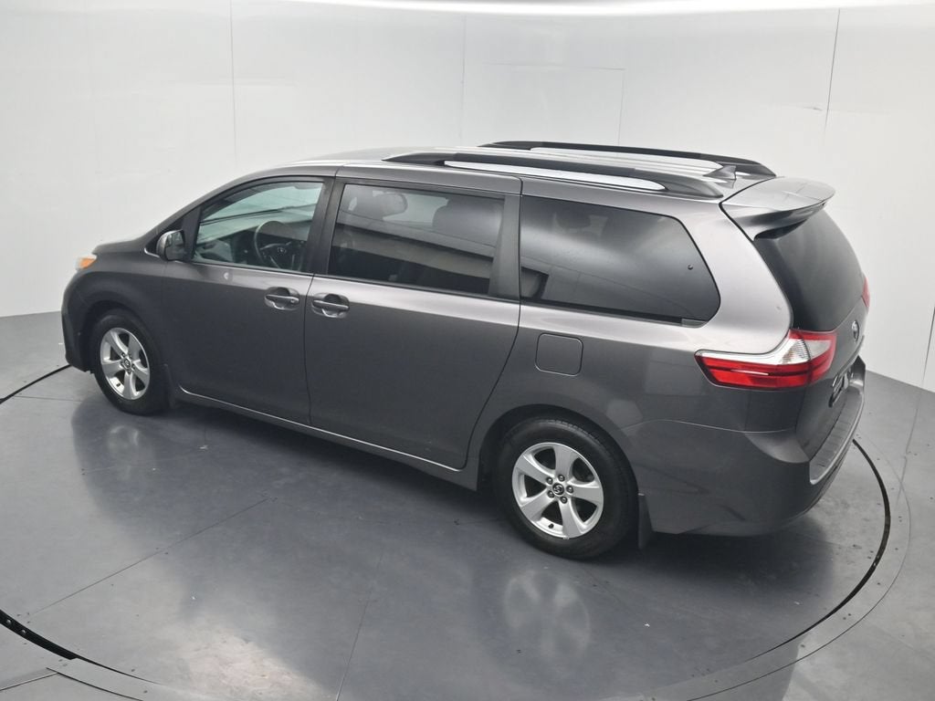 2019 Toyota Sienna LE 8 Passenger