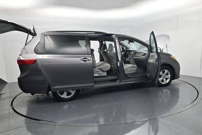 2019 Toyota Sienna LE 8 Passenger