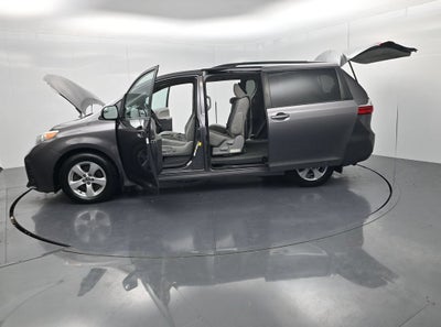 2019 Toyota Sienna LE 8 Passenger