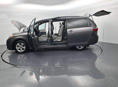 2019 Toyota Sienna LE 8 Passenger