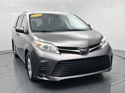 2019 Toyota Sienna LE 8 Passenger