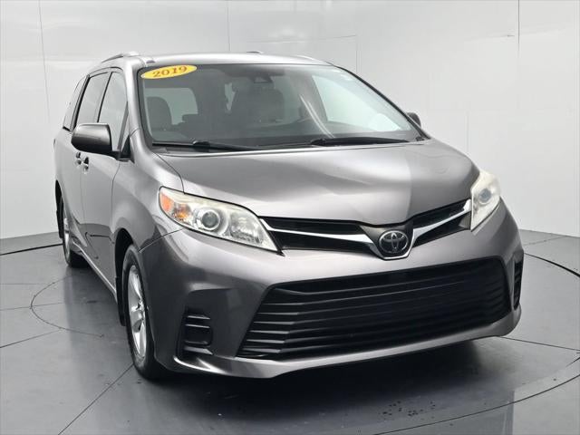2019 Toyota Sienna LE 8 Passenger