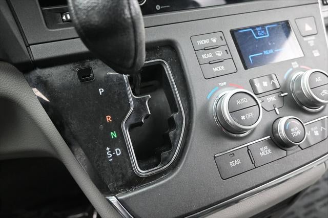 2019 Toyota Sienna LE 8 Passenger