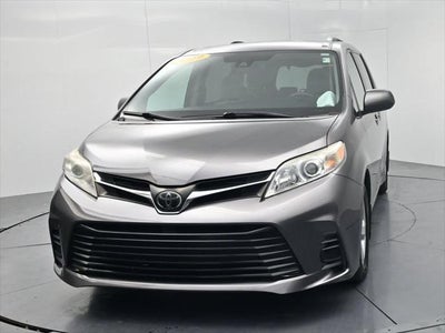 2019 Toyota Sienna LE 8 Passenger