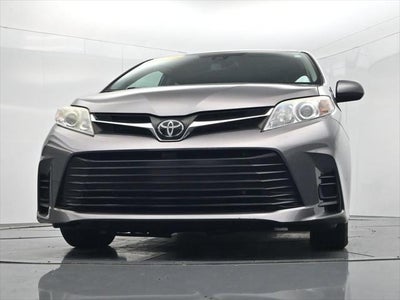 2019 Toyota Sienna LE 8 Passenger
