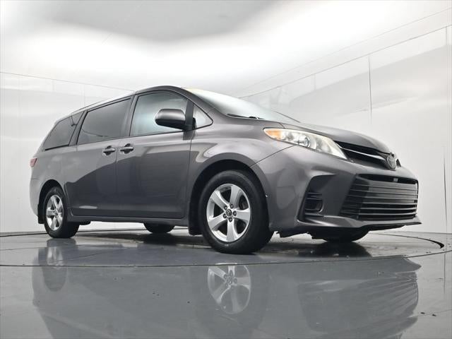 2019 Toyota Sienna LE 8 Passenger
