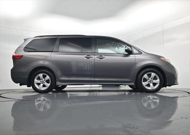2019 Toyota Sienna LE 8 Passenger