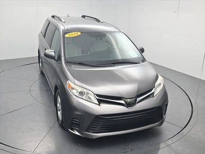 2019 Toyota Sienna LE 8 Passenger