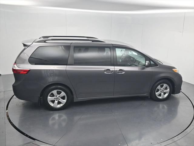 2019 Toyota Sienna LE 8 Passenger