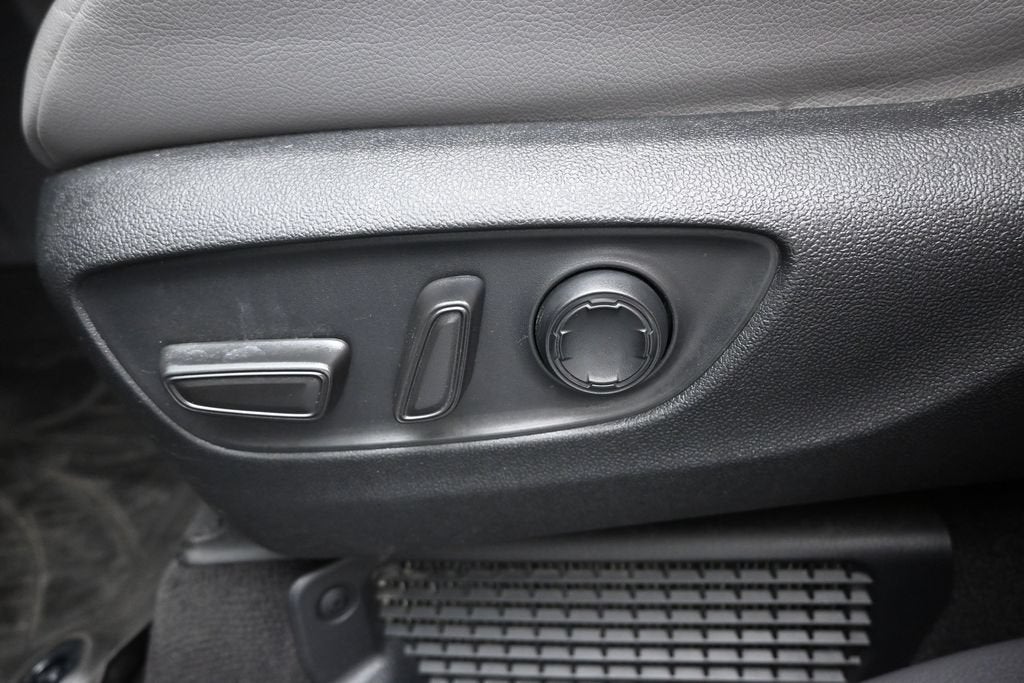 2023 Toyota Sienna XLE 8 Passenger