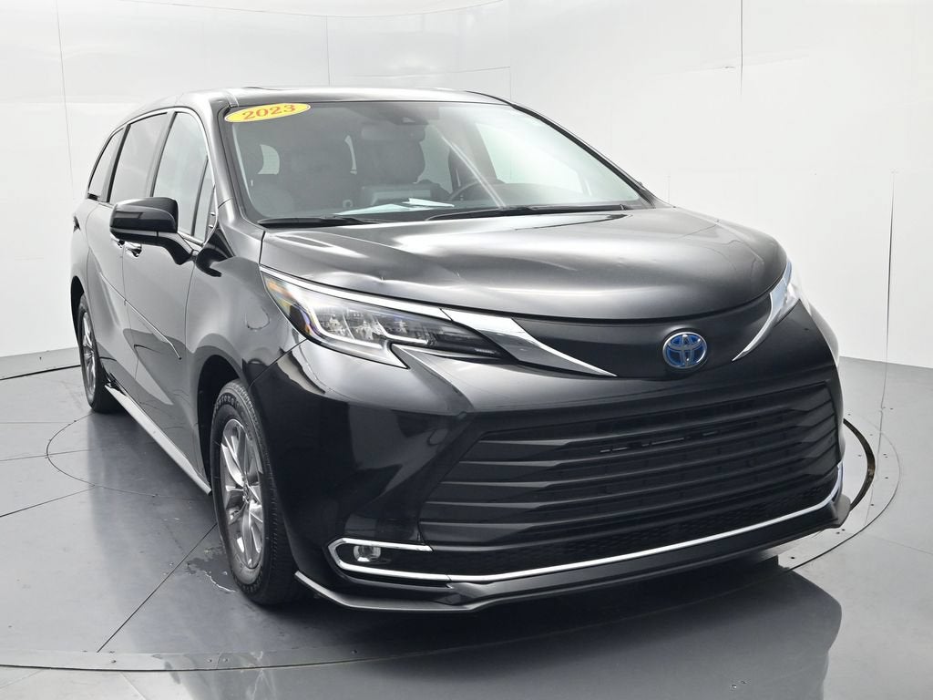 2023 Toyota Sienna XLE 8 Passenger