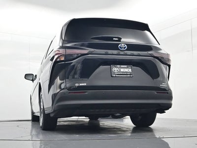 2023 Toyota Sienna XLE 8 Passenger