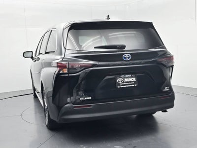 2023 Toyota Sienna XLE 8 Passenger