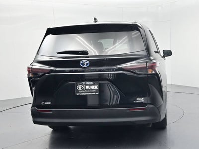 2023 Toyota Sienna XLE 8 Passenger