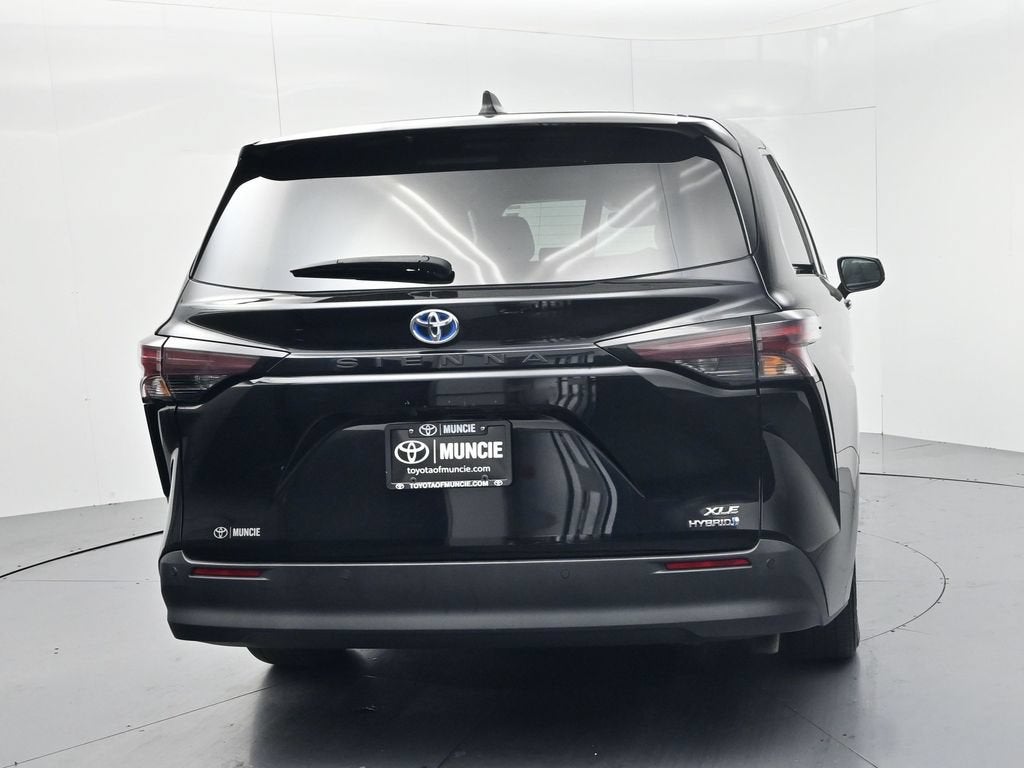 2023 Toyota Sienna XLE 8 Passenger