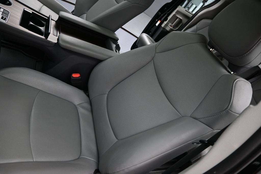 2023 Toyota Sienna XLE 8 Passenger
