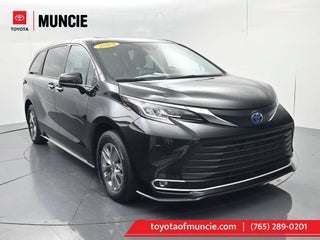 2023 Toyota Sienna XLE 8 Passenger