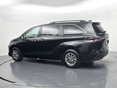 2026 Toyota Sienna XLE 8 Passenger