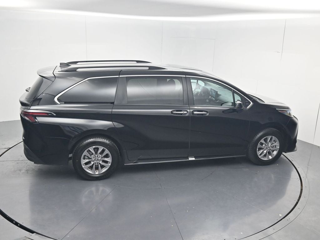 2026 Toyota Sienna XLE 8 Passenger