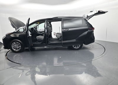 2026 Toyota Sienna XLE 8 Passenger