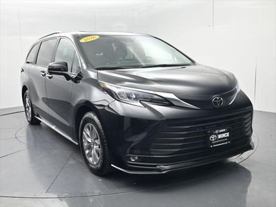2026 Toyota Sienna XLE 8 Passenger