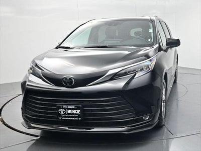 2026 Toyota Sienna XLE 8 Passenger