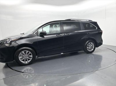 2026 Toyota Sienna XLE 8 Passenger