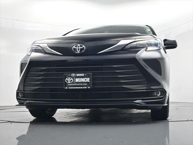 2026 Toyota Sienna XLE 8 Passenger