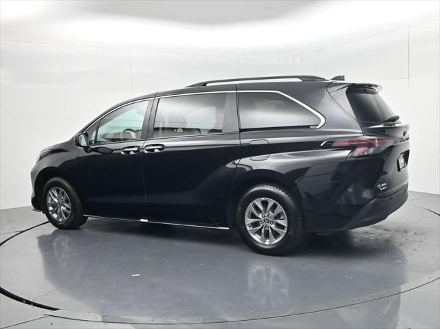 2026 Toyota Sienna XLE 8 Passenger
