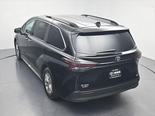 2026 Toyota Sienna XLE 8 Passenger