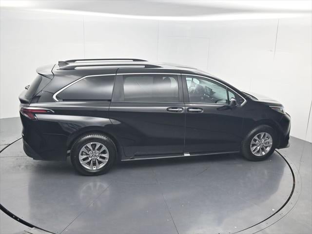 2026 Toyota Sienna XLE 8 Passenger