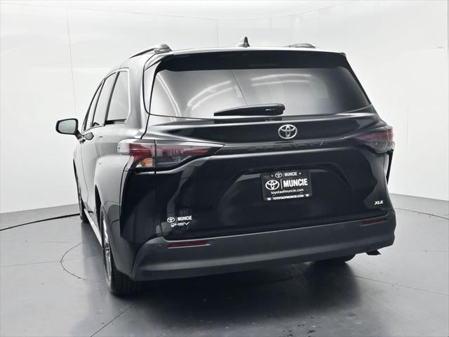 2026 Toyota Sienna XLE 8 Passenger