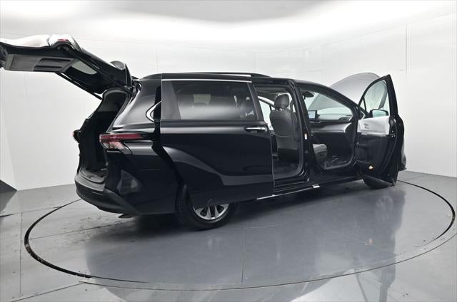 2026 Toyota Sienna XLE 8 Passenger