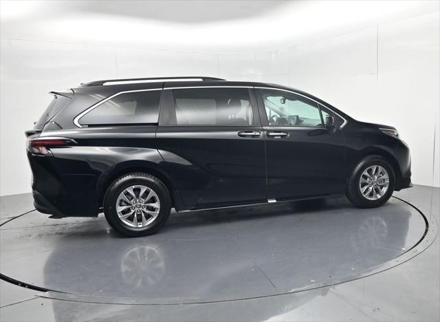2026 Toyota Sienna XLE 8 Passenger