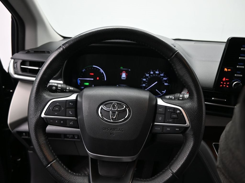 2024 Toyota Sienna XLE 8 Passenger