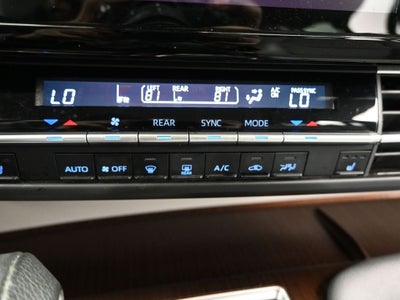 2024 Toyota Sienna XLE 8 Passenger