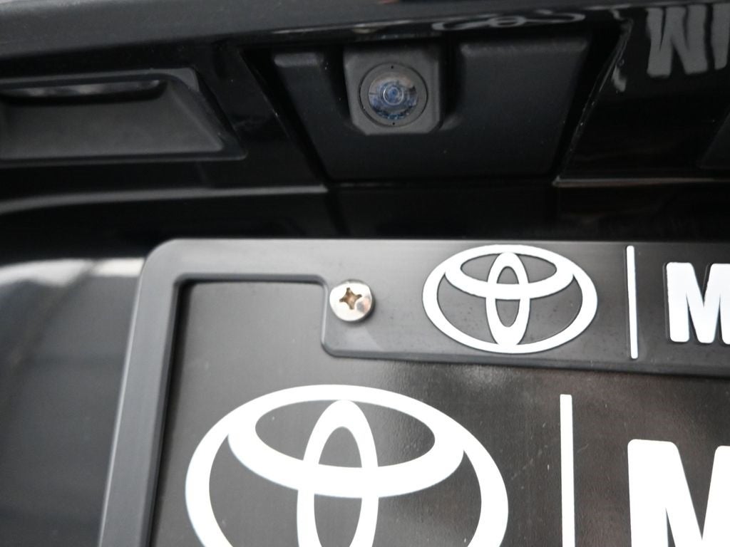 2024 Toyota Sienna XLE 8 Passenger