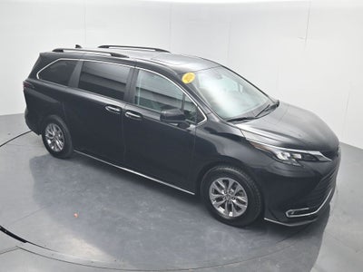 2024 Toyota Sienna XLE 8 Passenger